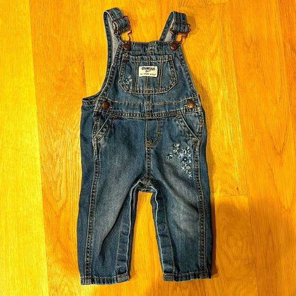 OshKosh B’Gosh Girl Overalls with flowers - Picture 1 of 3